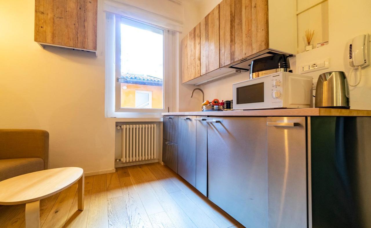 Lovely Studio D'Azeglio By Studio Vita Bologne Extérieur photo